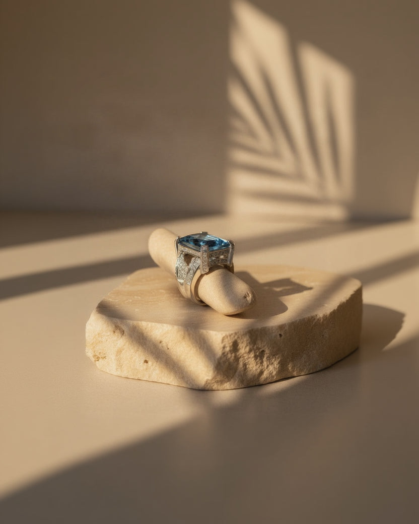 925 Sterling Silver Ring with Blue gem