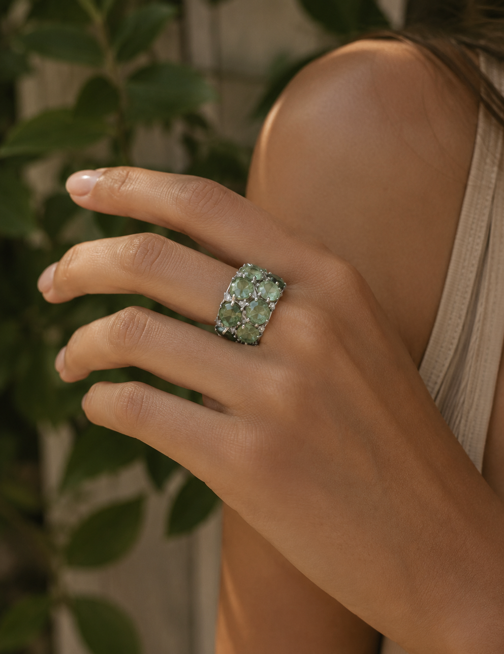 925 Sterling Silver Ring with Green Gems